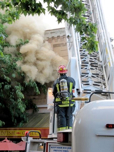 Positioning LT-4 to attack second floor window Baker Street